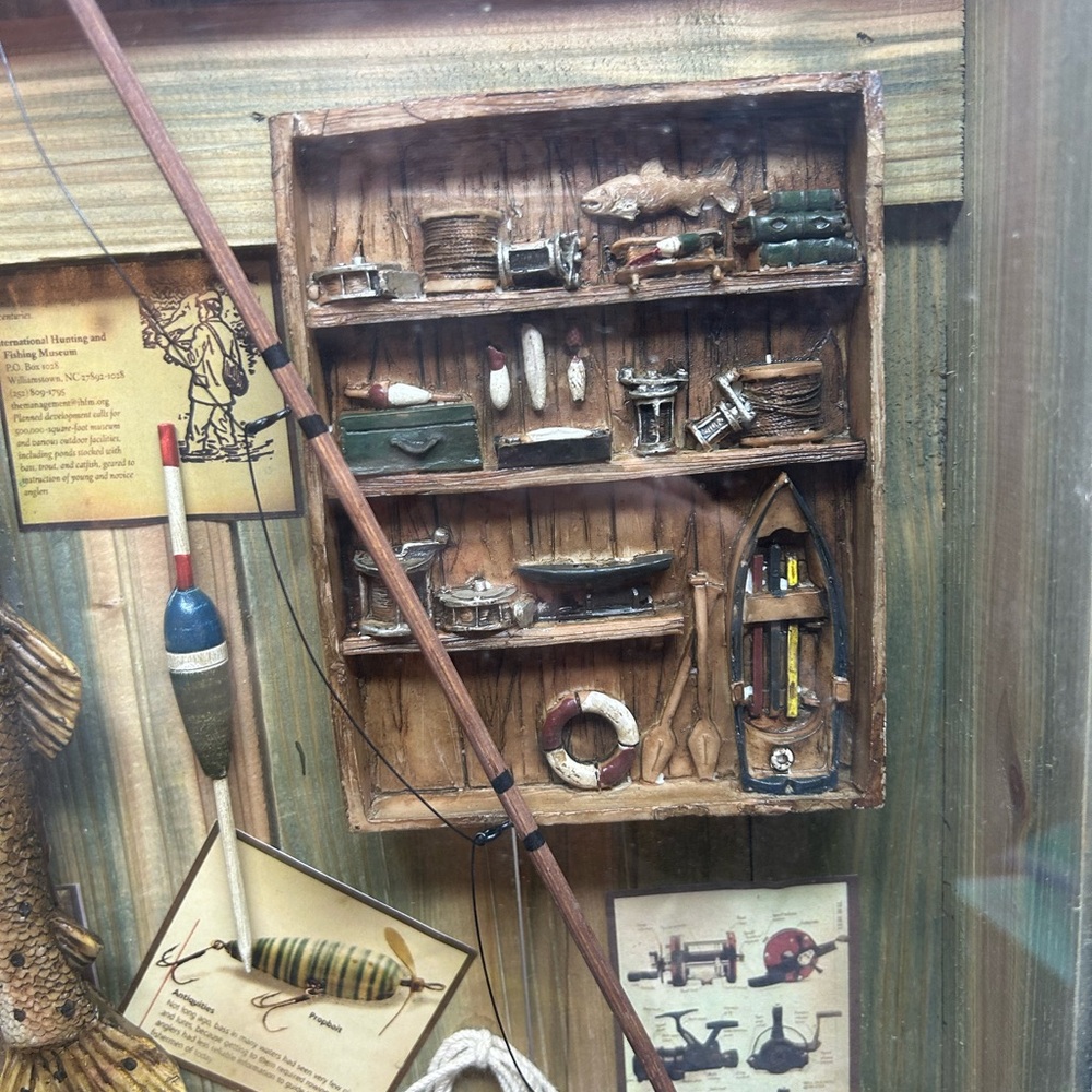 Fishing theme shadowbox wall hanging - 14 x 19 coastal lakehouse cabin decor - Picture 5 of 10